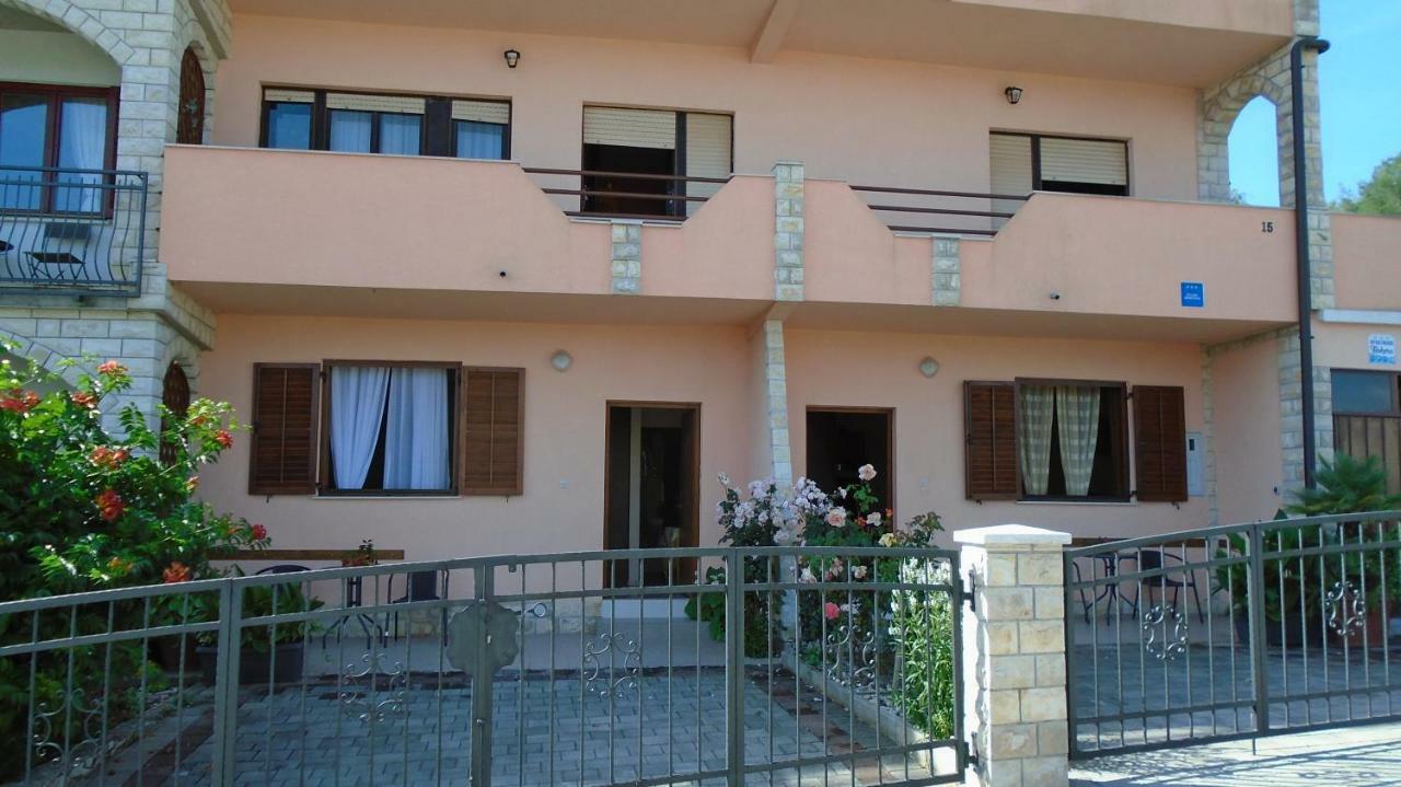 Apartmani A.Teskera Trogir Exterior photo