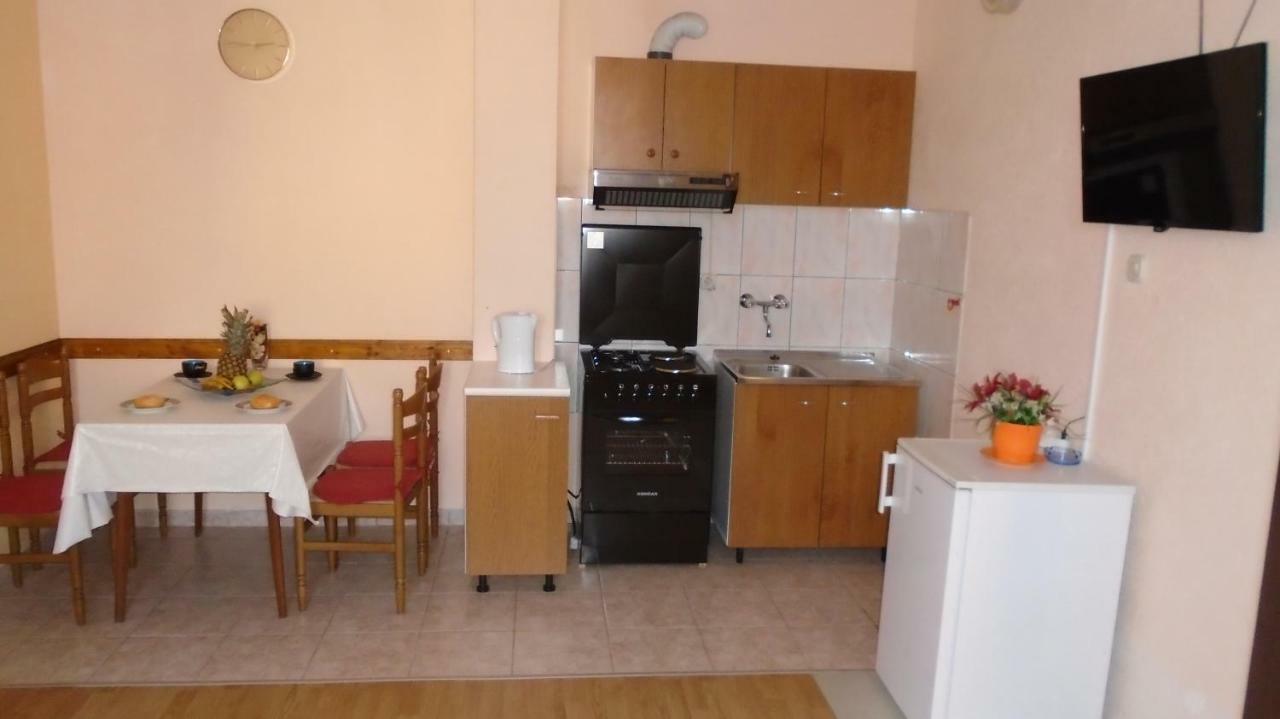 Apartmani A.Teskera Trogir Exterior photo